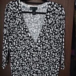 Black and White Patterned Women's Top